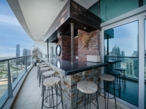 Luxury 2 Bed with Private Bar and Full Marina View